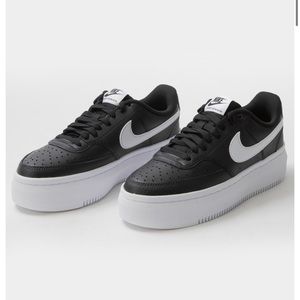 Platform court vision Nikes